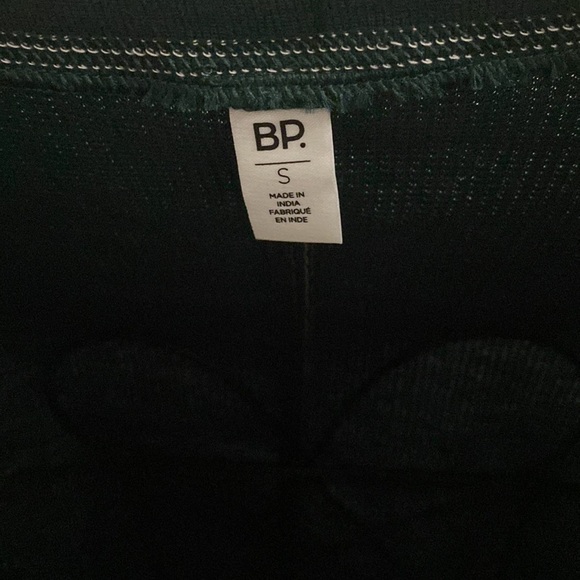 BP cropped knit Henley. Colour green moss. BNWT - Picture 3 of 6